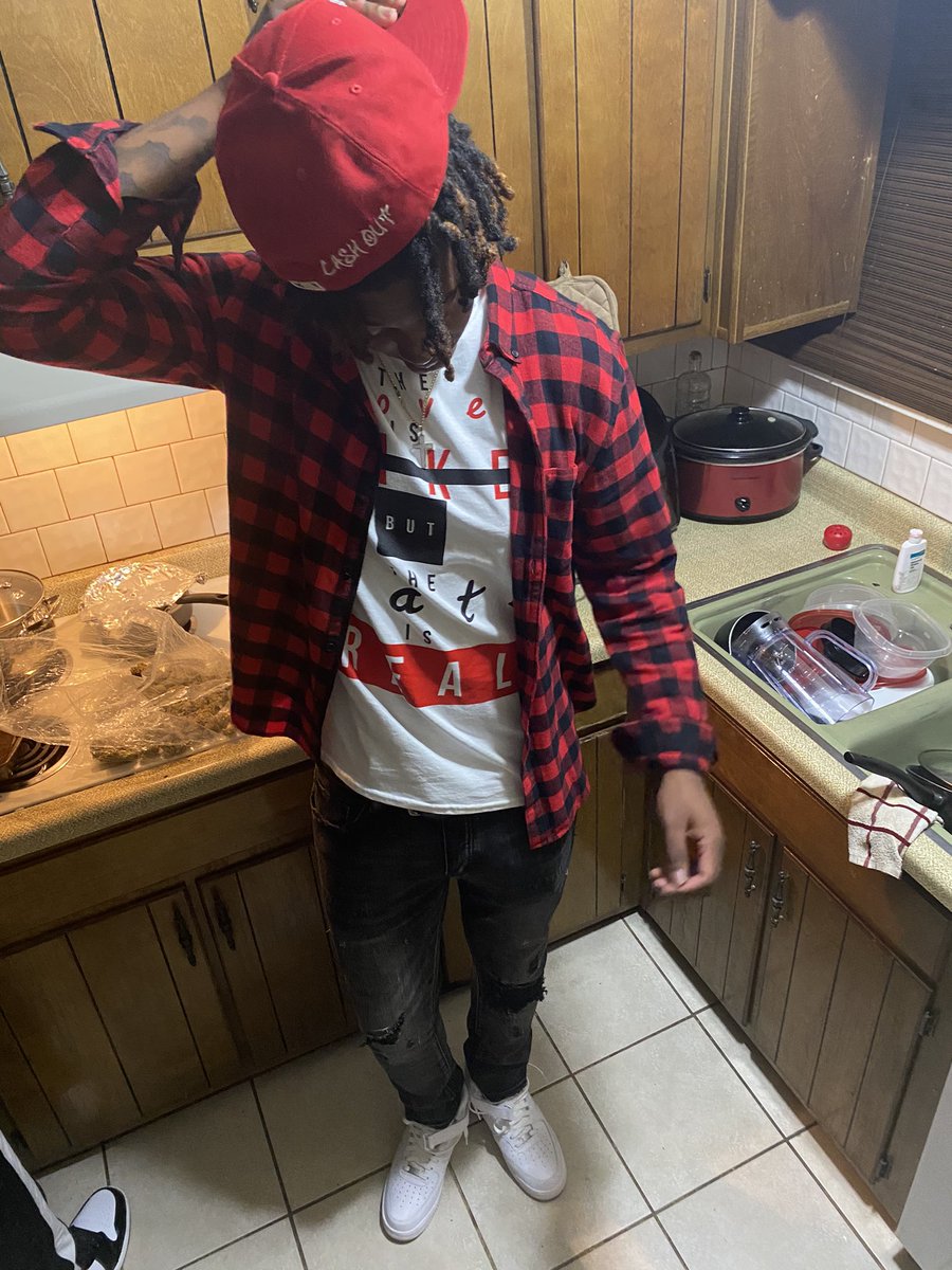 LowKeyCashOut_'s tweet image. Just hopped in the game 🎮ain’t need no scout🤷🏾‍♂️‼️