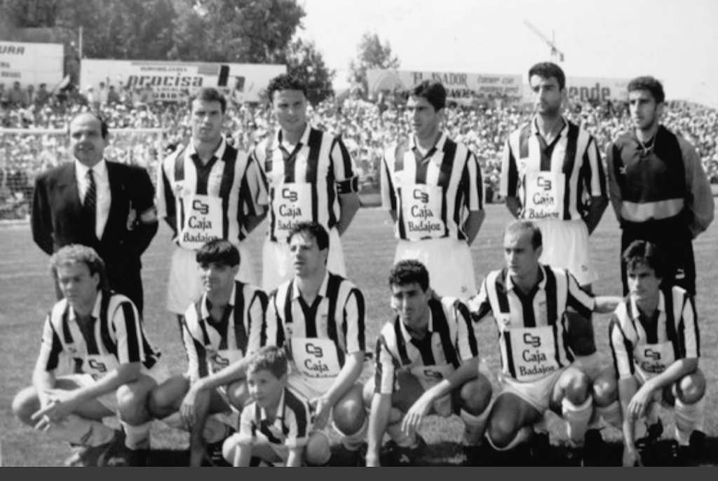 EsquadronB's tweet image. 1992 ➡️ 2021
Un mismo objetivo 🎯
El ascenso a Segunda División 🏆
Vamosss @CDBadajoz
#hablamosEnElVerde
#aupabada #cdb