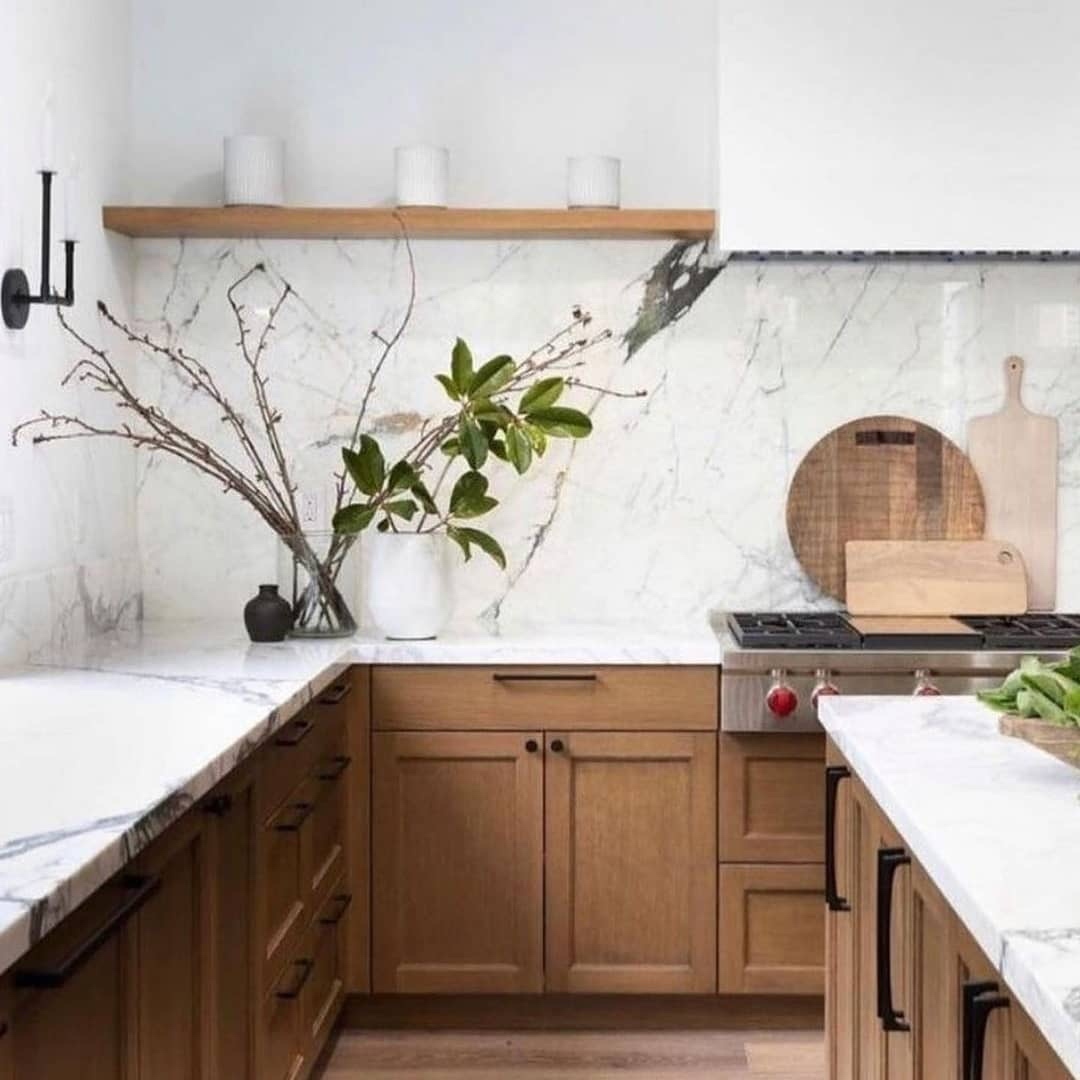 BregmanTraci's tweet photo. I love the countertops in this kitchen! They pair perfectly with the cabinets!

Pic Creds:@kitchen_posts_daily
Designer:@azulcasa https://t.co/WpeWDCKLtu