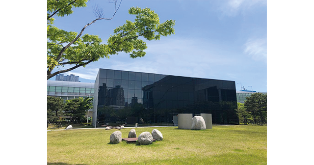 [BMA story] 5월의 이우환공간 

• 6월 1일부터 트위터 채널 운영이 종료됩니다. BMA 인스타그램, 페이스북 채널을 통해 소식을 받아보세요.

#부산시립미술관 #이우환공간 #이우환 #부산 #busanmuseumofart #spaceleeufan #LeeUFan #BMA