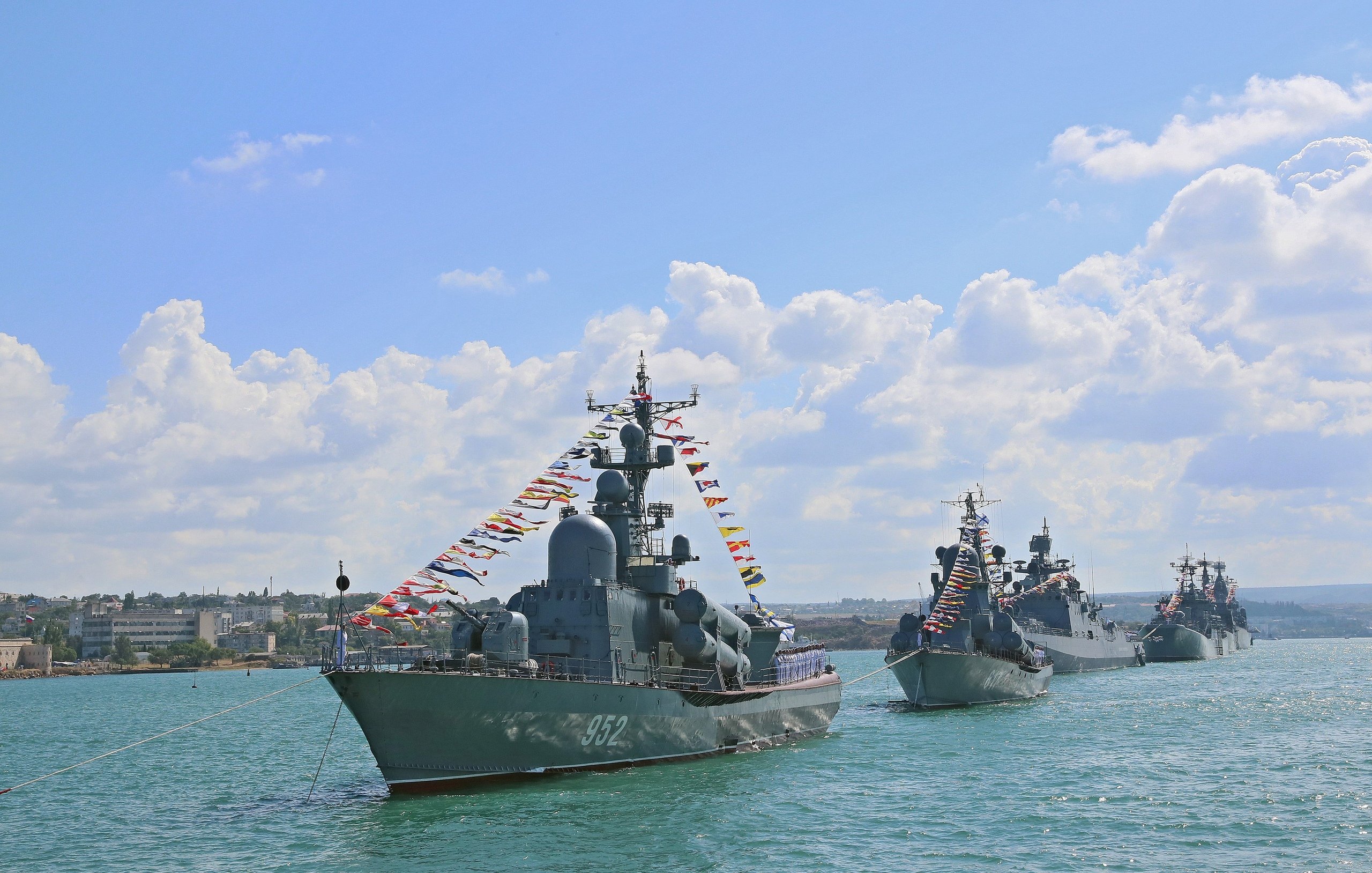 Парад кораблей в Севастополе