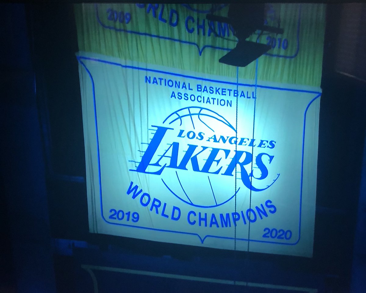 LakersNation's tweet photo. 😍😍😍😍😍 https://t.co/WXT0ar4GEN