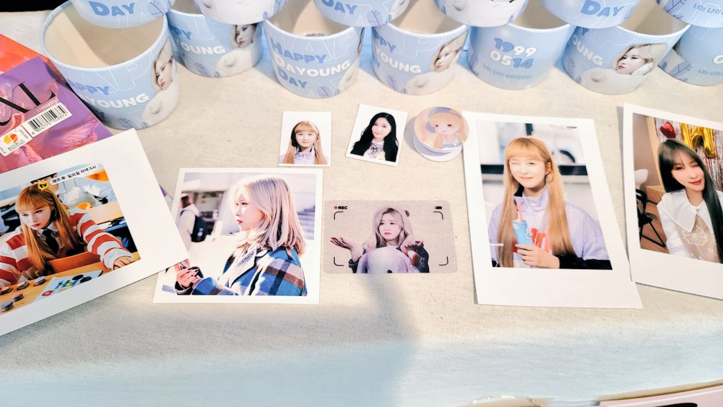 CAFE_Earningss's tweet photo. ✔[기본특전]
=포토카드 + 아이디카드 + 엽서

✔[선착특전]
=그립톡💜

#우주소녀 #다영 #WJSN #DAYOUNG 
#생일광고 #fanclubad #CUPSLEEVENT #컵홀더이벤트 #KPOP #청담역카페 #카페대관 #생일광고 #Cupholderevent #생일카페 #강남카페 https://t.co/Dq86O4xGvo