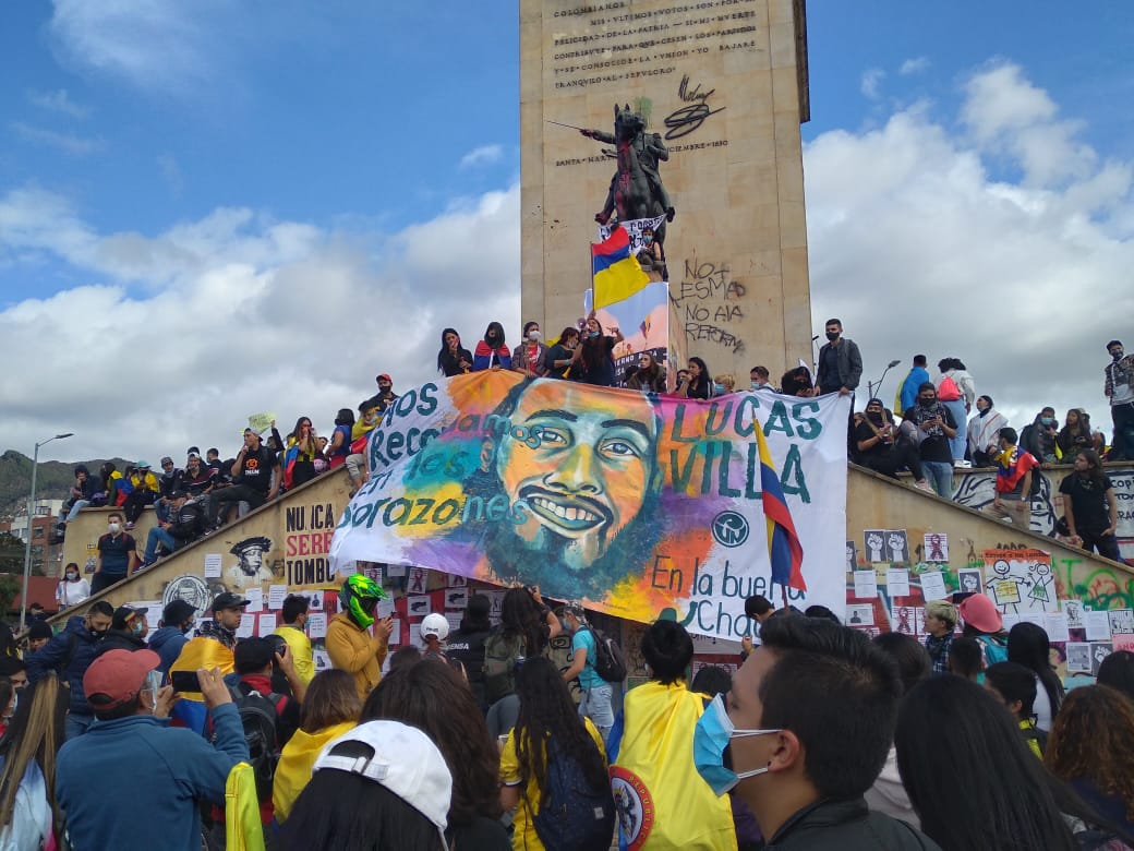 wilcal012's tweet photo. #LucasVive #LUCAS #lucasRepresenta #LucasVillaAsesinadoPorElEstado #LucasVillaAsesinadoPorElEstado 
Siempre presente en nuestras mentes, un héroe y un significado a la #ResistenciaColombia https://t.co/lpmB7lLgG2