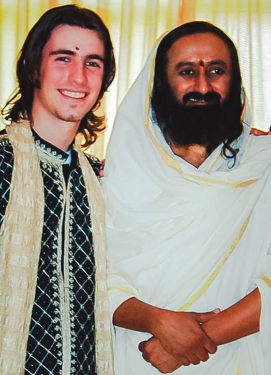 purnesh_mantras's tweet photo. #ThankYouGurudev @SriSri for all that You have been doing for the world, tirelessly, for so many years. Today we celebrate Your birthday; may it be the first of many more celebrations! ☺️🙏

You continue to be a guiding light in these trying times. My humble gratitude.. 🙏🙏🙏 https://t.co/EEz4xK4NxP