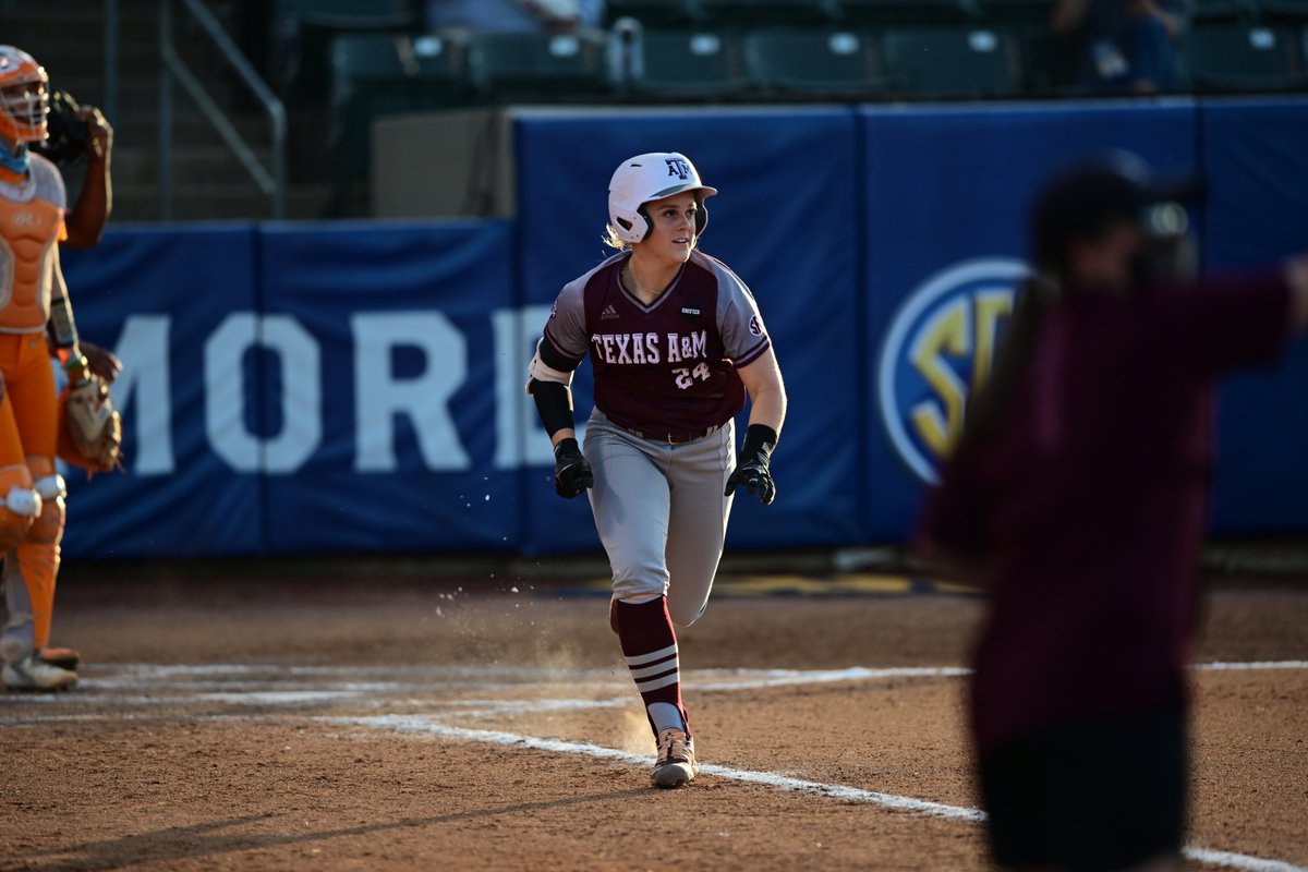 AggieSoftball's tweet photo. Fought till the end.

🔗: https://t.co/nVxOQf1Rln

#SurfsUp #GigEm https://t.co/1735w9fyFX