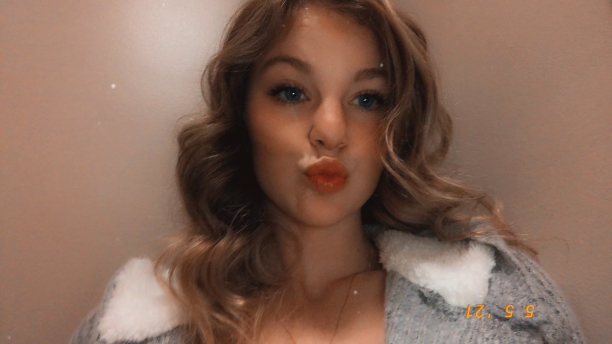 Taylor_moore15's tweet photo. ♥‿♥ #NewProfilePic https://t.co/sc1O64ugxF