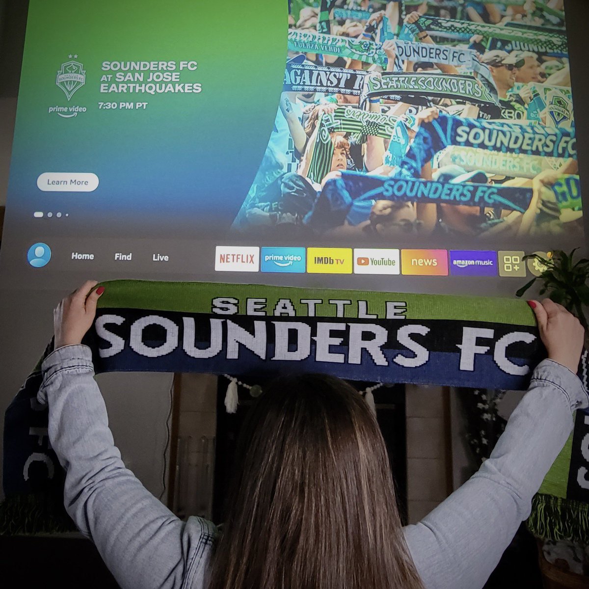 CrazedRayRay's tweet photo. Seattle #Sounders FC returns to Prime Video today! 🙌🏼 To celebrate @sportsonprime curated a special game day viewing kit that brings the stadium experience to you! To watch, open the Prime Video App and select the Sounders vs. Earthquakes ⚽️ #sportsonprime #primevideo https://t.co/P7syW2KflQ