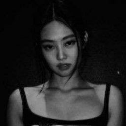 haiii gue queen, 
gelap yeee