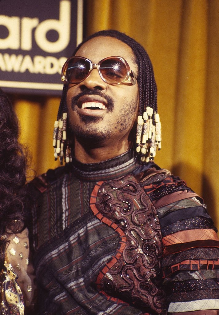 MJFINESSELOVER's tweet image. Happy 71st Birthday to the LEGENDARY Stevie Wonder 💛