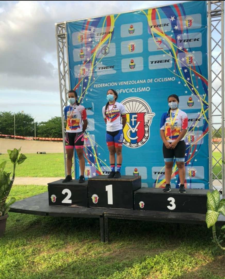 #12May Nuestros atletas conquistan el podio en el Campeonato Nacional de Ciclismo en pista juvenil y élite 2021. En 3 días de competencia la selección de #Aragua ha ganado medallas de oro, plata y bronce, para ubicarse entre las 5 mejores del país #GeneraciónDeOro