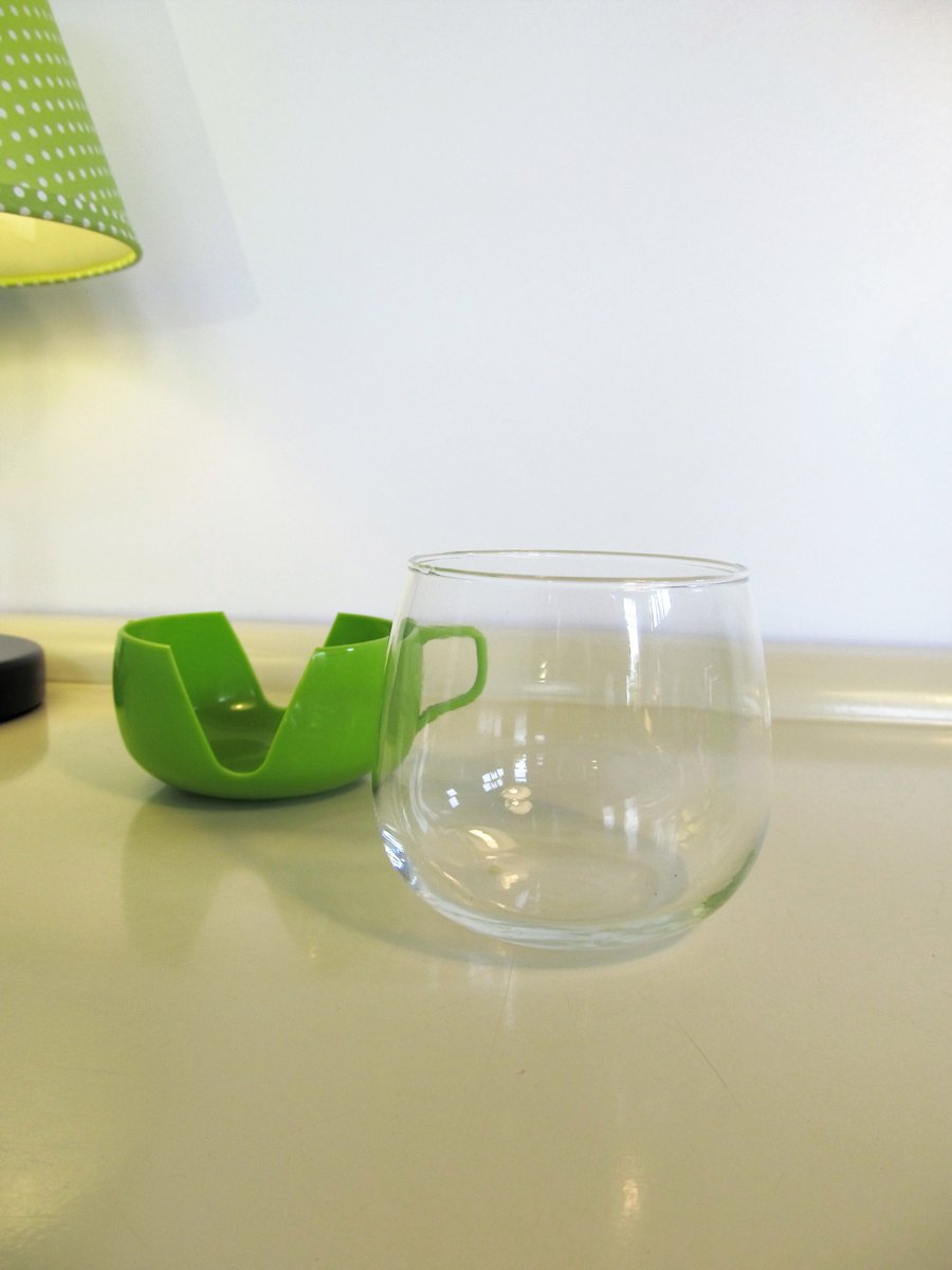 MaLanterne's tweet photo. 2 Vintage heat resistant glass and plastic cups Green color Made in Holland https://t.co/9SBbRmkgY9 #Mothersday #FREESHIPPING #Gifts #lockdown #Homedecor #covid19 #Vintage #Wedding #SPRING #MOMGIFTS #RetroCups https://t.co/uHVRcLdToG