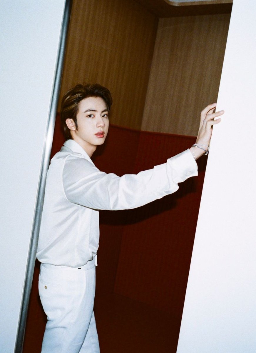 Ehryne_Bagon's tweet photo. I'm late again to see these photos😭 

I'm voting @BTS_twt for #BBMAsTopSocial https://t.co/5AjAw2RSUw