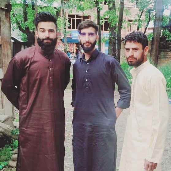 ArsheedL's tweet photo. "It is You we worship, and You we ask for help" - The Holy Quran
"Show forgiveness, speak for justice and avoid the ignorant" - The Holy Quran
''May Allah calm our minds and make the path easier for us. Eid Mubarakaa... https://t.co/9uS80cwE0l