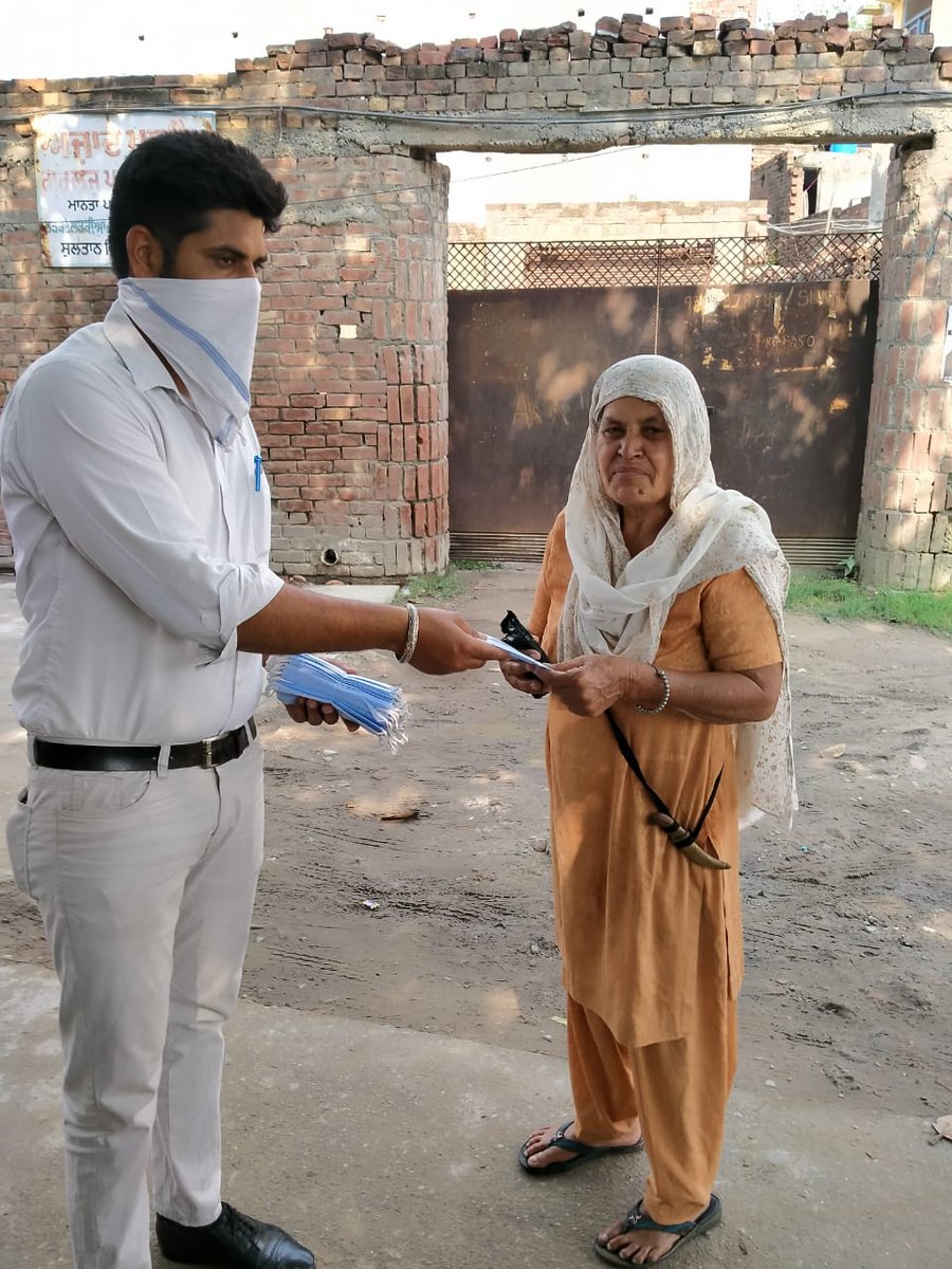 Amritsar Commissionerate Police has distributed masks to curtail covid-19 spread. Peoples have taken covid-19 vaccine and Covid test have been done in tie up with health officials and to enforce the health guidelines.

#KeepSocialDistancing
#AlwaysWearMask
#WashHands