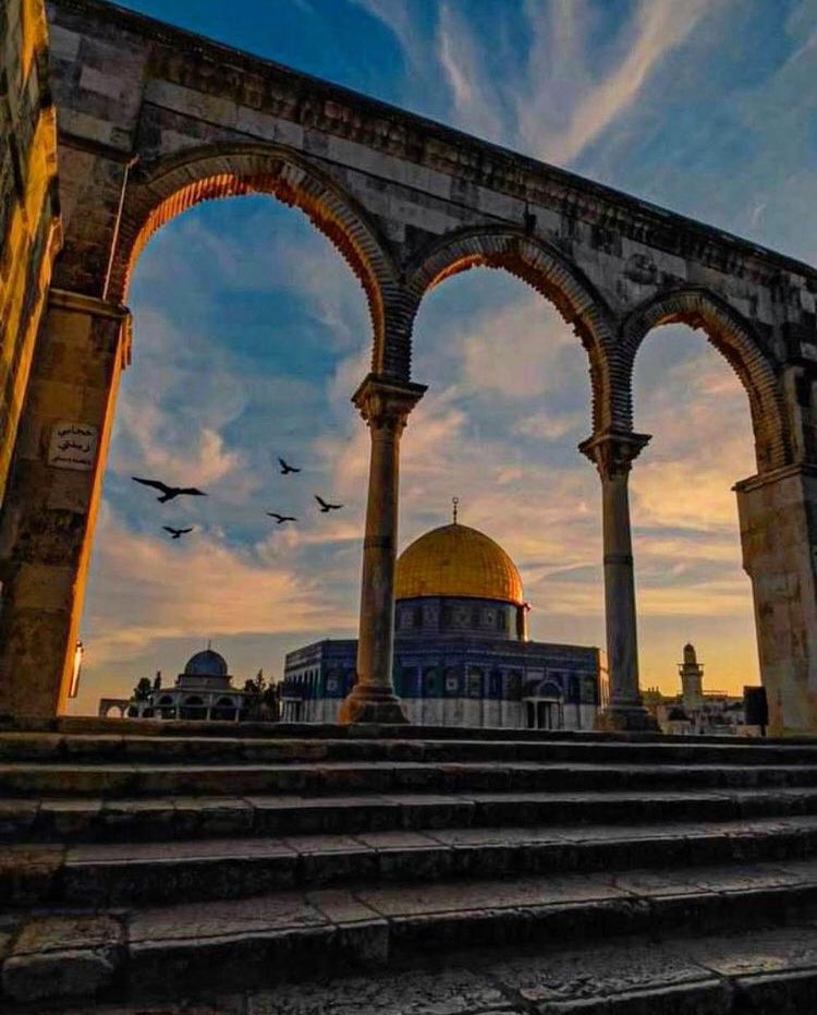 StandpointYs's tweet photo. #RAMAZANBAYRAMI #ramadanmubarak  #EidMubarak https://t.co/eBsyWBWB4R