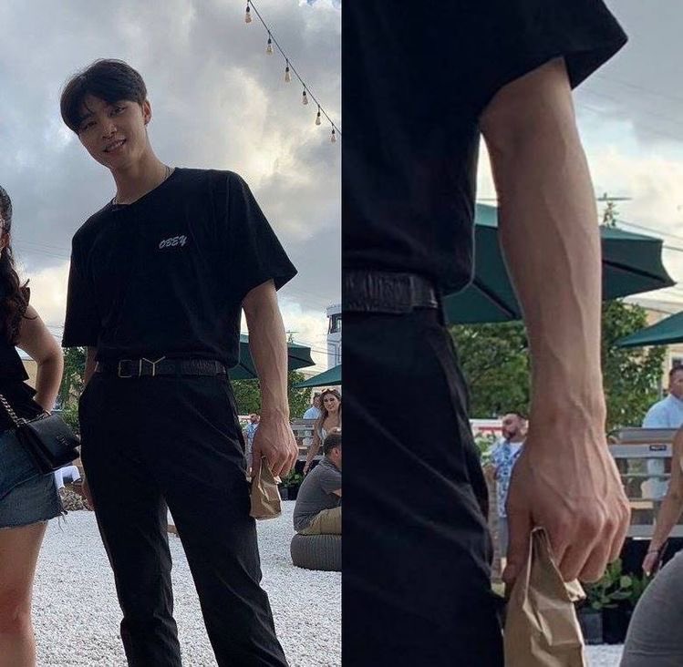 ยังข้องใจอยู่ถุงที่จอนถือมันหนักอะไรขนาดนั้น