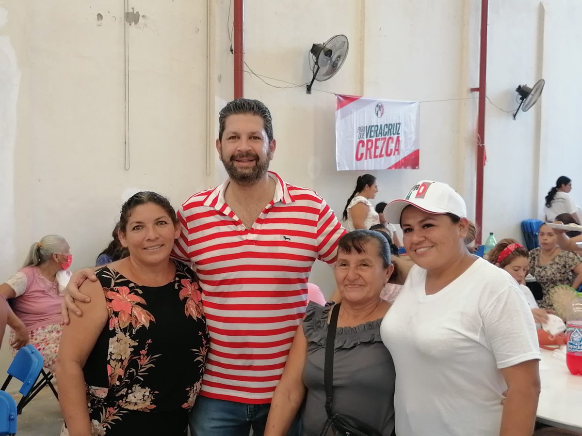 FernandoKuriMX's tweet photo. El día de hoy me reuní con el priismo de Oluta, para respaldar la candidatura de mi amiga Clarita Alor, quién sin duda con el apoyo de todos ganará este 6 de junio.

Para que Oluta Crezca! https://t.co/K7rfL4xolP
