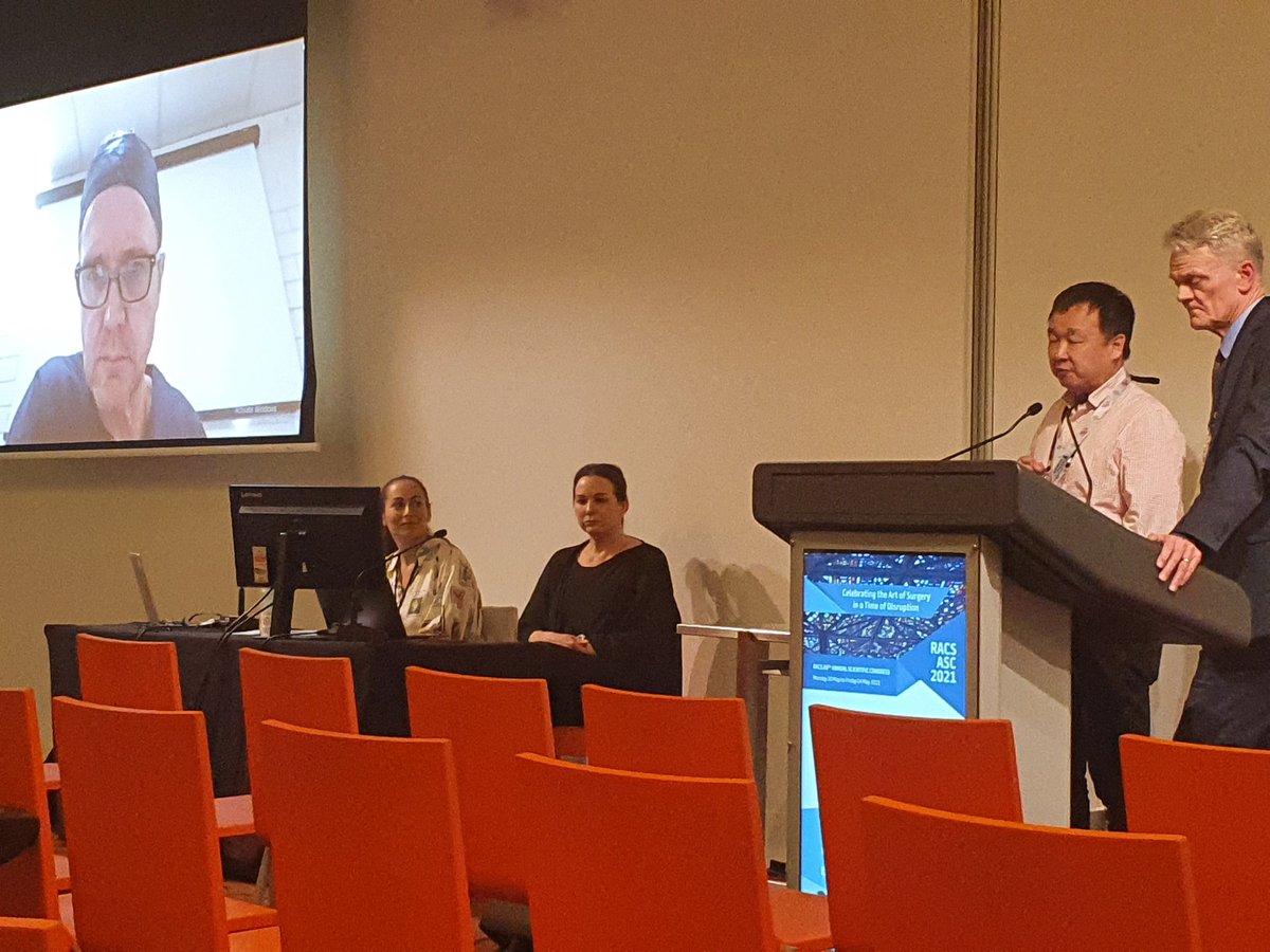 JustUro's tweet photo. @Sarah_Azer @DrHWoo @TarlintonLisa and Dr John Yaxley discuss the applicability of PSMA-PET SUV max between institutions #Causion - #RACS21 onsite https://t.co/9yC4OOGAXk