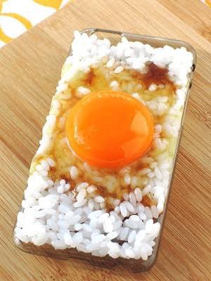 miafy20's tweet photo. これiPhoneケースらしい…

卵かけご飯の完成 https://t.co/Ky9m32X9HX