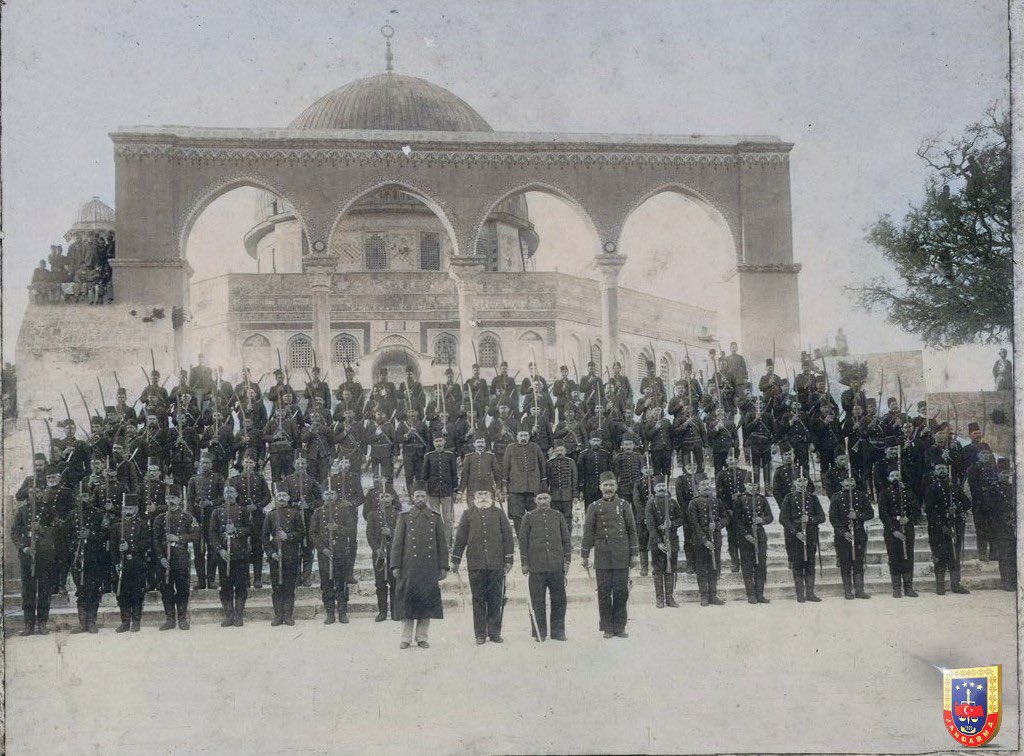 Kudüs-ü Şerif Sancağında görevli Türk Jandarması, 1904.
#Jandarma
#TarihteJandarma
#Tbt
#JandarmaSosyalMedya