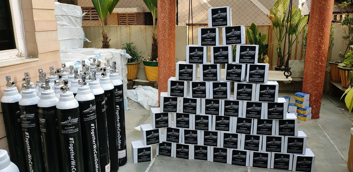 mrvickyshah's tweet image. Team #AhmedabadCovidSupport is packing steam vaporiser for #COVID19 Preventive Medicine Kits for free distribution to the vulnerable population in &amp;amp; around the city. 

We need you HELP!🙏Support us at gujaratcovidsupport.org/donate

#TogetherWeCanDoMore 🇮🇳 

Community drives the passion