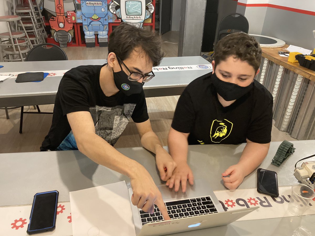 RollingRobots's tweet photo. Itβs not Thanksgiving day yet, but we want to thank our amazing coaches who are responsible for inspiring our #WorldClass young robotics competition teams reaching high goals every day! #VexWorlds #STEM #Robotics #rollingrobots https://t.co/R3kSPSTU6j