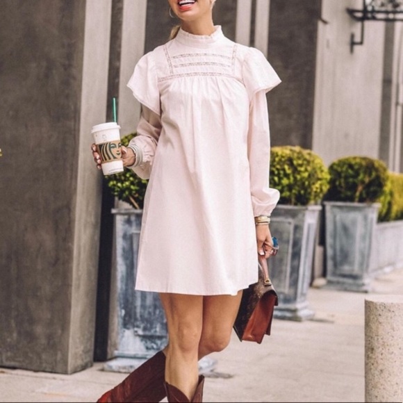 phoenixfinds1's tweet photo. So good I had to share! Check out all the items I'm loving on @Poshmarkapp #poshmark #fashion #style #shopmycloset #royalnorfolk #wildfable: https://t.co/T8SSYeEWli https://t.co/bhdT6KJ4K9