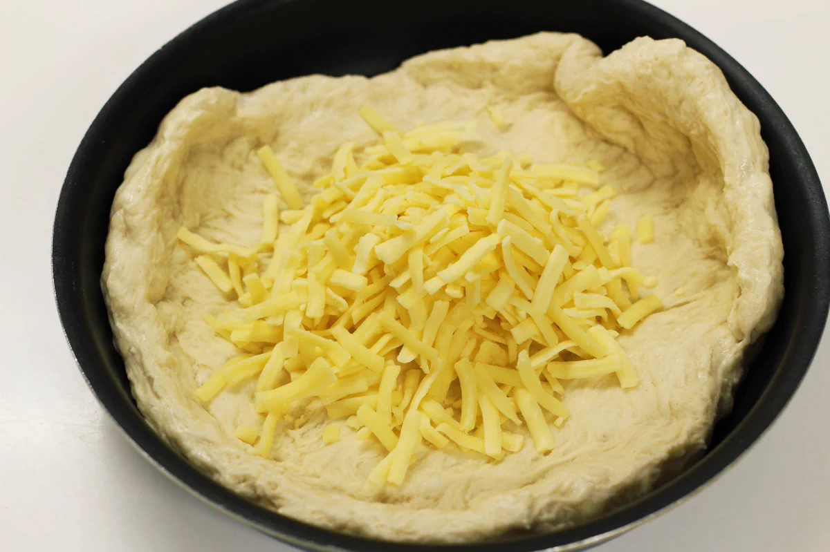 レンジ発酵により20分でハニーチーズナンが完成！カレーの存在を忘れるほど、ナンを食べる手が止まらない！！