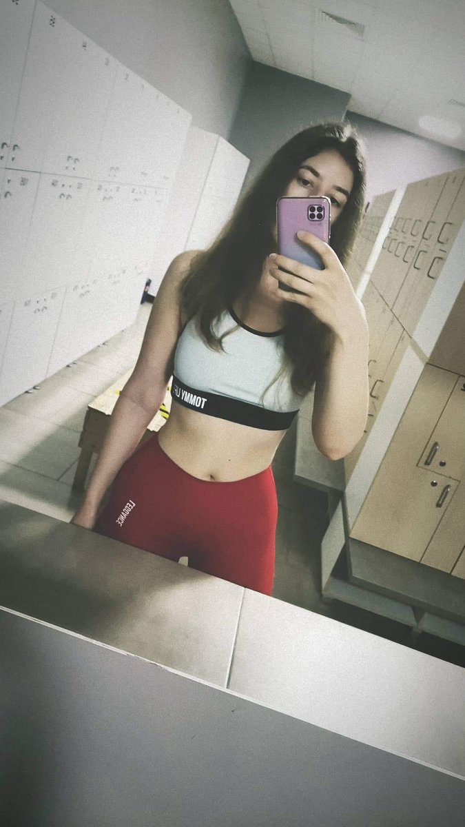 NadiaAlecsandra's tweet photo. Există două tipuri de oameni: Cei care sunt frustrați că alții arată bine şi cei care fac ceva în privința asta.
#frustrare, #workout, #keepitfocus https://t.co/xD38g8kyEr