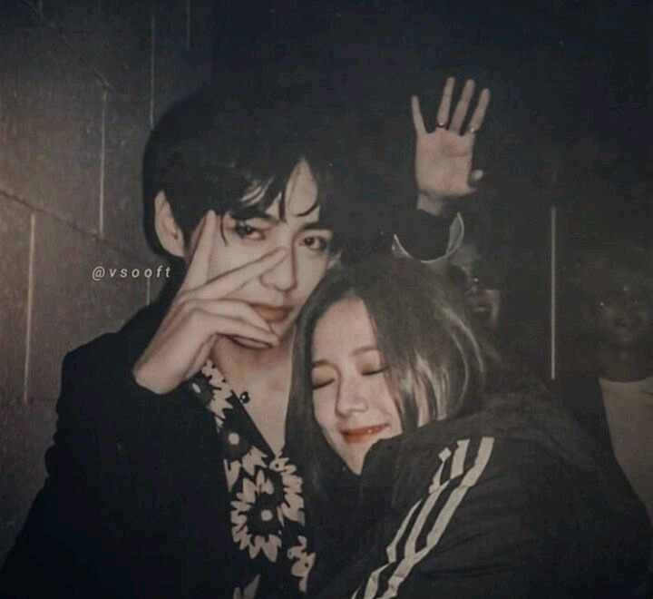 chu19002837's tweet photo. lololol this looks realllll

#vsoo #BLACKPINK #BangtanSonyeondan #TAEHYUNG #JISOO https://t.co/YbIXzkRDxJ