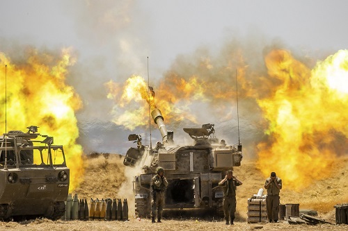 AakeruNews's tweet photo. #GazaCity (Gaza Strip), May 13 (AP) Israel has pressed ahead with a fierce #militaryoffensive in the Gaza Strip, killing as many as 10 #senior Hamas #military figures and toppling a pair of high-rise towers ...
https://t.co/JmcA3k8XYo https://t.co/QHILkOtOHZ