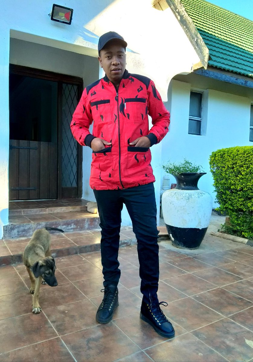 houseofmutu's tweet photo. Hello Thursday, winter has come..

NOW AVAILABLE 
mutu jackets
*dm for oders

#mutuFashionStories
#TheStyleThatMatter
#trendsetter
#mutujackets
@Philip
@TGSCCC
@hombyo.zw
@umceco.tv 
@nkosinkomo
#theVernon
#umcecocowayawaya
$maskUP https://t.co/O6xCydJ24D