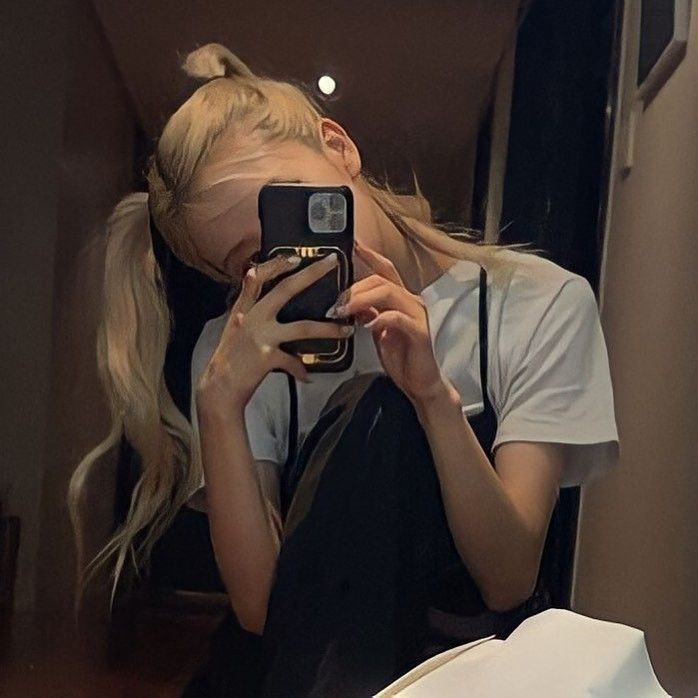 Hai gue jacyka , bisa dipanggil cyka
baru main rp twt 

mutualan ? rt/ like
fambest ? dm aja 

#roleplayerindo #roleplayeraccount #roleplayertwt #roleplayerworld #rootrp #roleplayerkpop