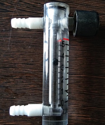 MahabirPun's tweet image. यो तलको फोटो जस्तो फ्लो मिटर नेपालमा कसै संग छ भने अथवा कसैले विदेश बाट  पठाउन सक्नु हुन्छ भने Mobile/Viber/WhatsApp 9841592361 मा मात्र.सम्पर्क गर्नु होला। यो फ्लो मिटर हामीले बनाउन र परीक्षण गर्नको लागेको मिनी अक्सिजन प्लान्टको लागि चाहिएको हो। अहिले ६० वटा चाहिएको छ। धन्यबाद।