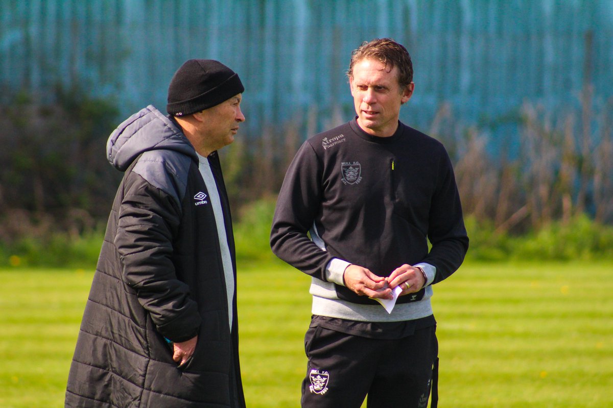 🏴󠁧󠁢󠁥󠁮󠁧󠁿 The club were delighted to welcome <a href="/EnglandRugby/">England Rugby</a> head coach Eddie Jones to the Jacuzzi® Elite Performance Centre this morning! 👋

At the invitation of Brett Hodgson, Jones will be spending time with the first-team squad over the next two days in an advisory role.

⚫️⚪️ #COYH