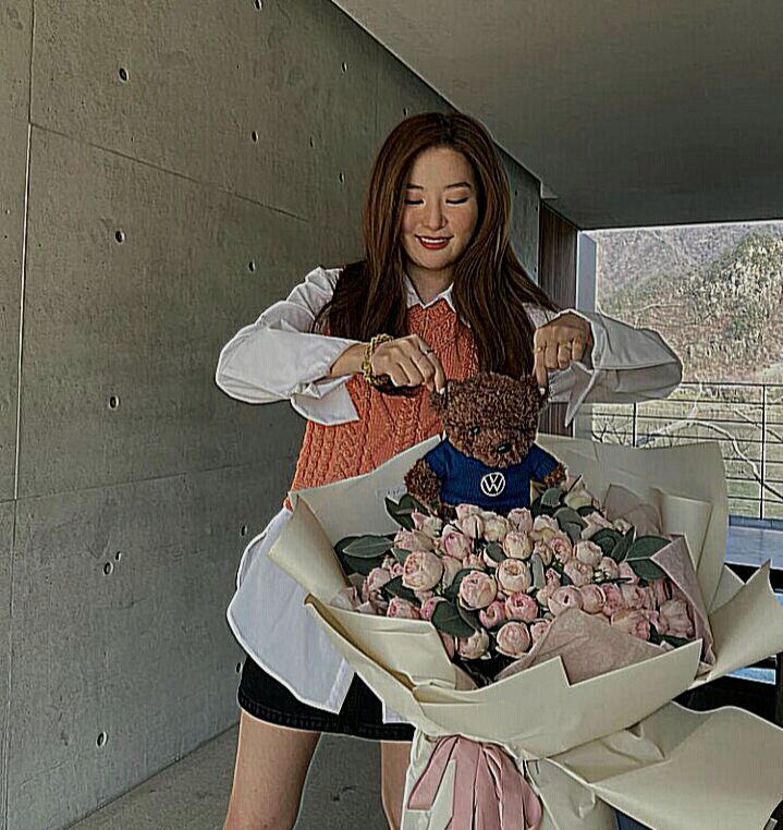 bevaallya's tweet photo. hai gua belva,. gua newbie di rp twt ?? 

Mutualan ? rt / like
fambest ? langsung dm sajah

#roleplayer 
#rpaccount 
#roleplayerindonesia 
#roleplayerindo https://t.co/FdNNQNBq2e