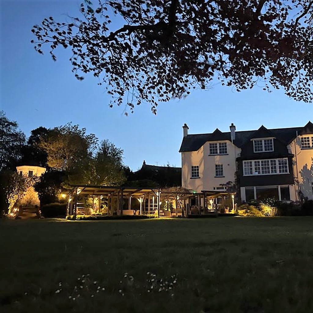 We have been testing out our new garden lighting! Now using a fraction of the power than previously with ultra low energy fittings🌍. We can’t wait to be serving you from Monday on our terrace with a coffee, lunch, afternoon tea or a gently lit dinner under the stars..
#LymeRegis