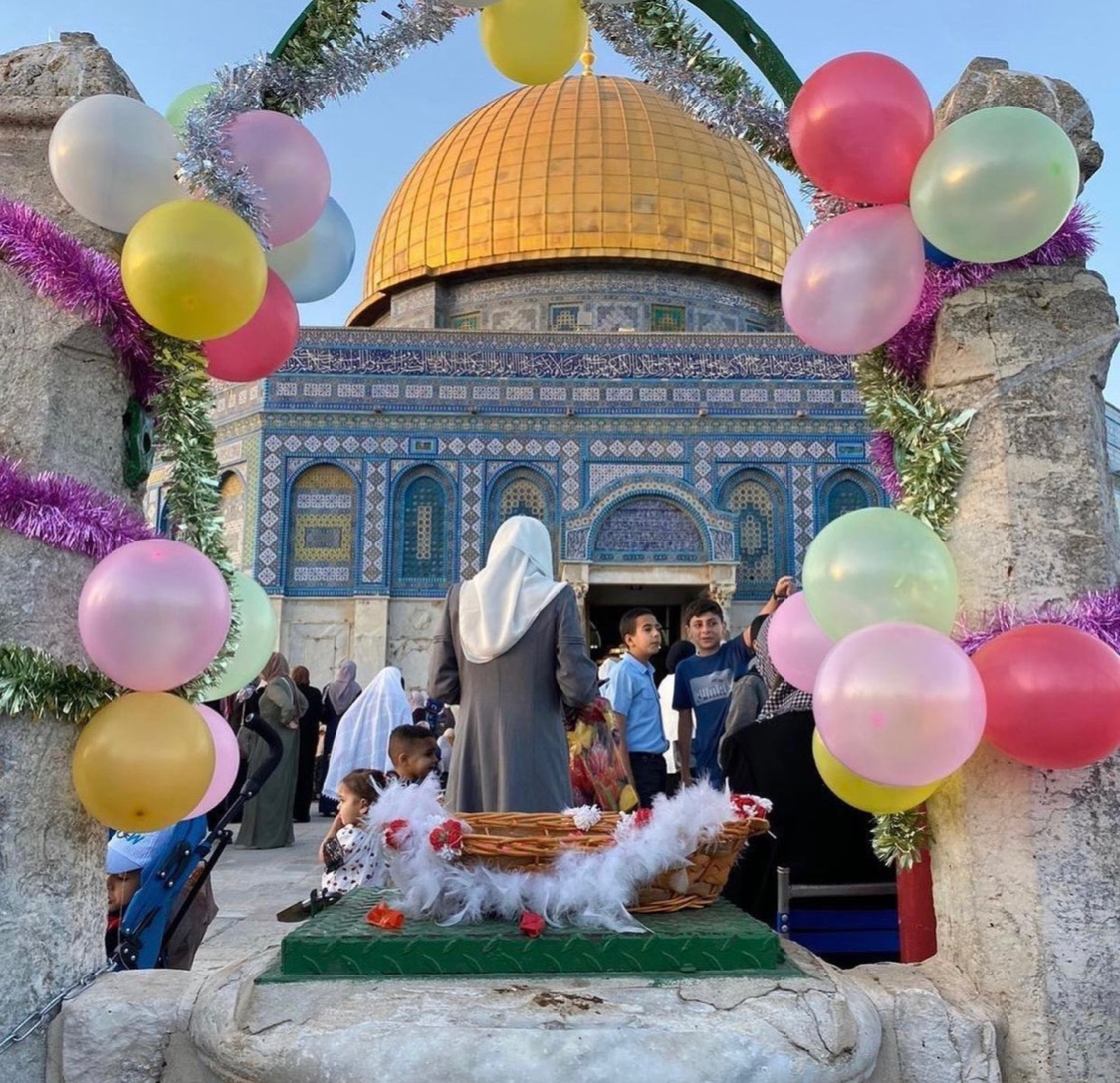 saraminad's tweet photo. Le Eid depuis la Palestine 🇵🇸💕
ça réchauffe le coeur https://t.co/NhikriqVPi