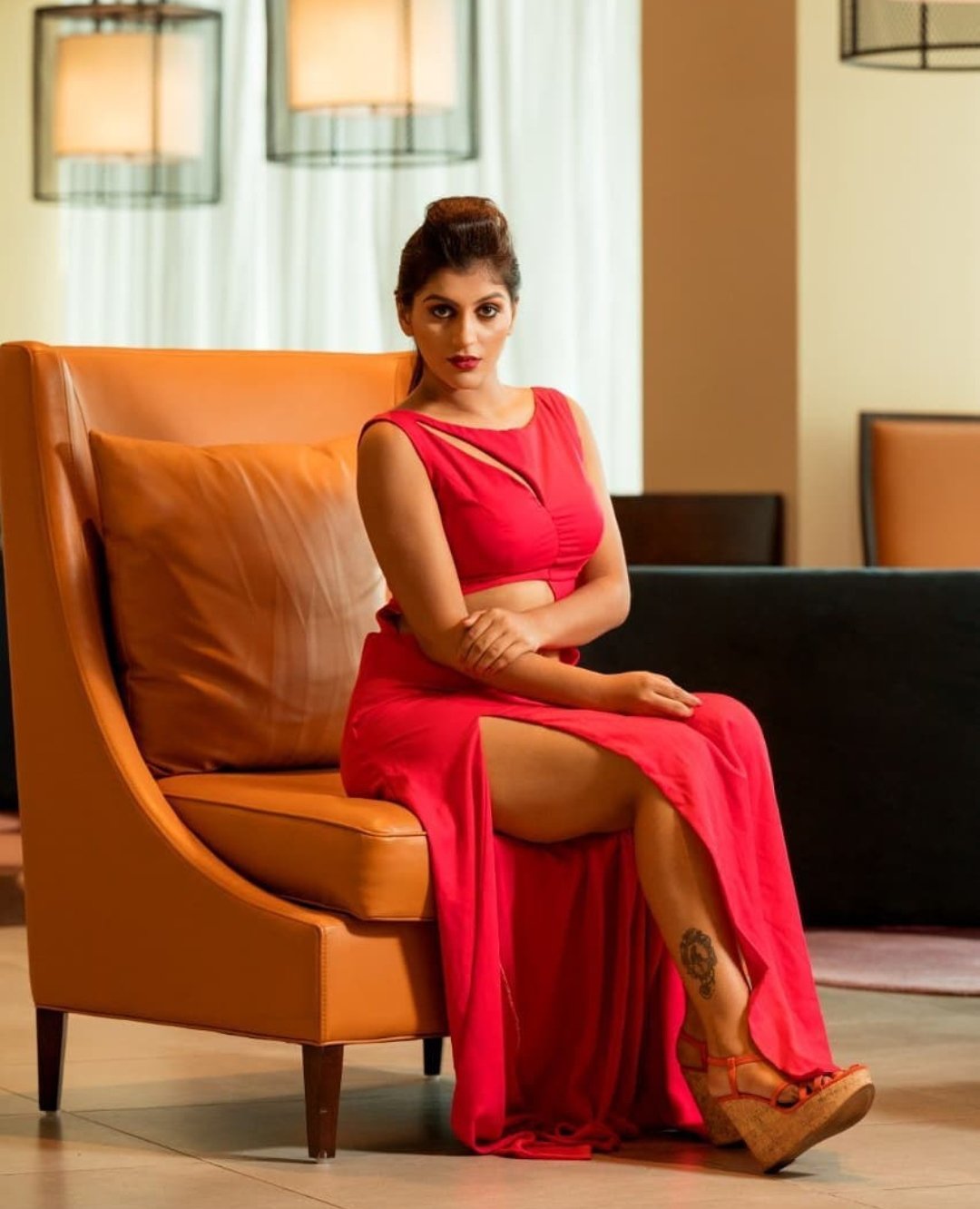 E1QCE8_VcAMznsb?format=jpg&name=large