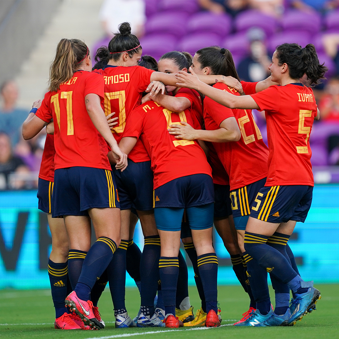 Se han ganado su puesto en el fútbol. Ahora toca ganar en el marcador de su próximo partido. ¡Ánimo <a href="/SeFutbolFem/">Selección Española Femenina de Fútbol</a>, a por el siguiente!