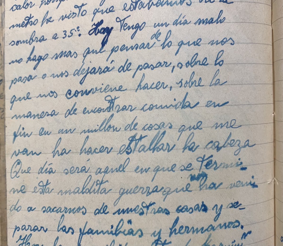ignaciadepano's tweet photo. Aquí empezó todo, colgando en mi cuenta pequeños retazos del diario de la guerra civil que mi padre escribió siendo un niño. Vuestra aceptación hizo que una editorial se interesara. Hoy, y gracias a vosotros, ya os puedo decir que el diario de mi padre se va a publicar.
¡Gracias! https://t.co/ZvC7wzG3IL