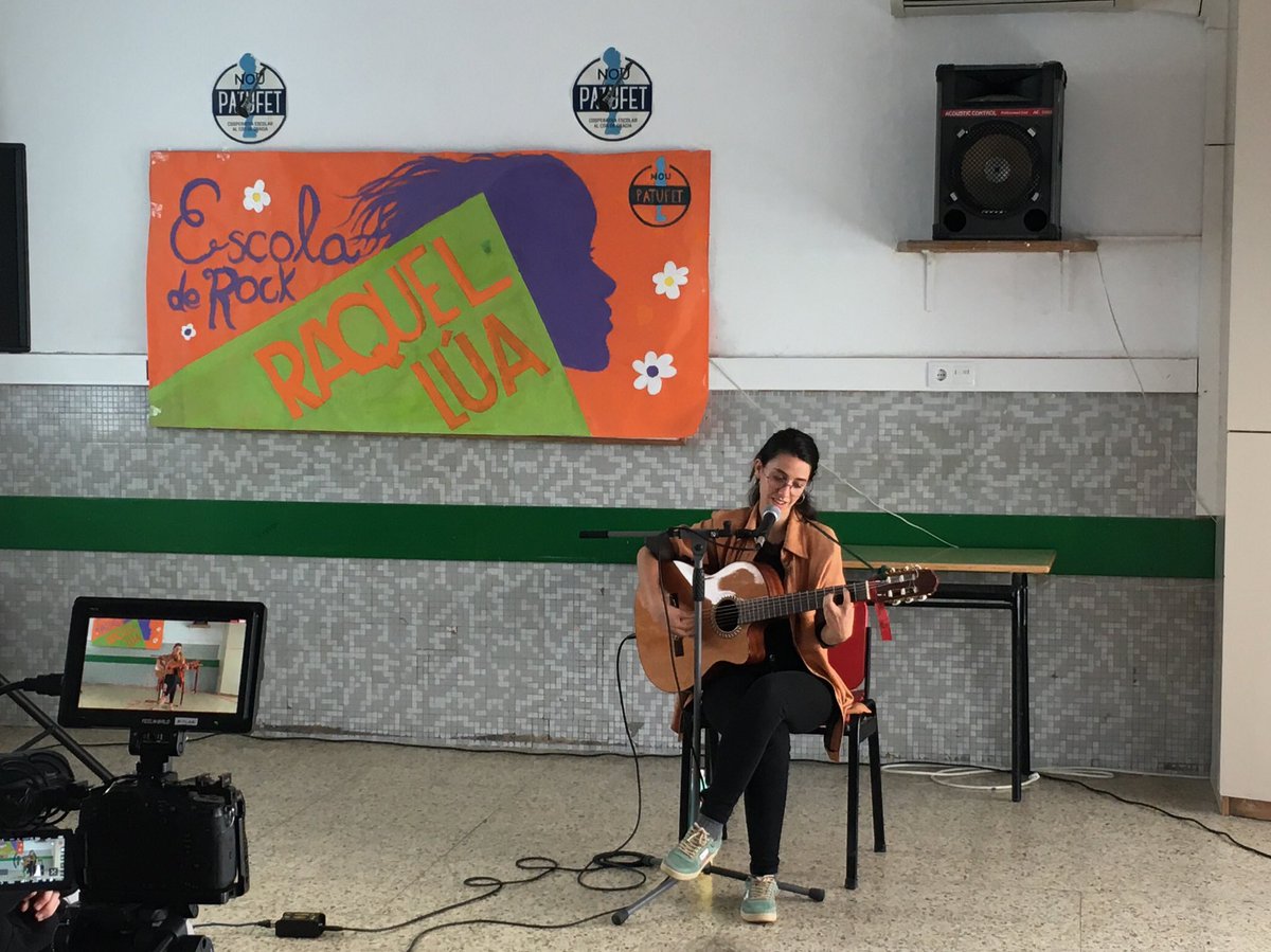 Comencem!
#EscoladeRock amb <a href="/raquel_lua_/">Raquel Lúa</a> 

<a href="/escoladerockedu/">Escola de Rock</a> <a href="/BitLabCat/">BitLab Cooperativa</a> <a href="/EscolesCoop/">EscolesCoop</a>