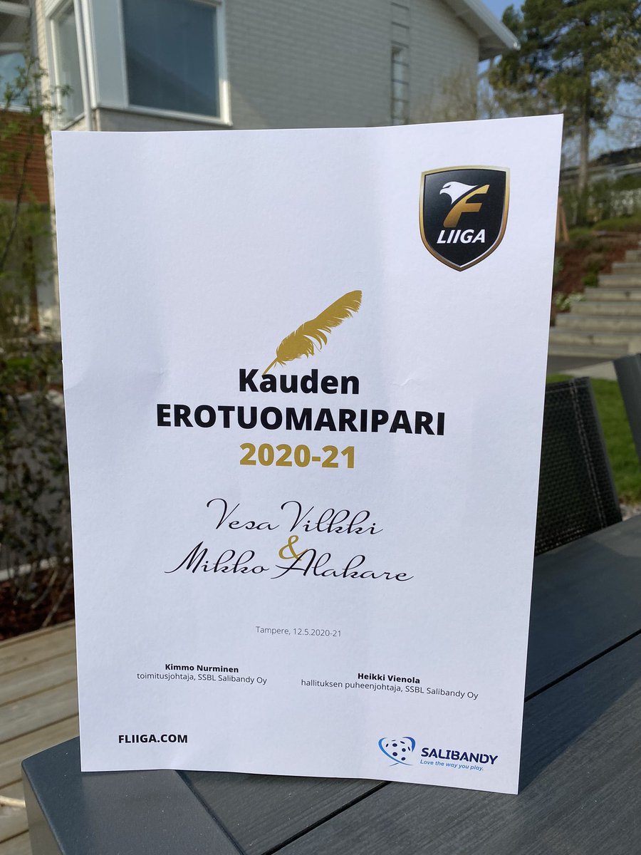 Kiitos <a href="/f_liiga/">F-liiga</a>, pelaajat, joukkueet ja taustahenkilöt hienosta tunnustuksesta! Kiitos kaudesta myös <a href="/MikkoAlakare/">Mikko Alakare</a> 👊
#salibandy