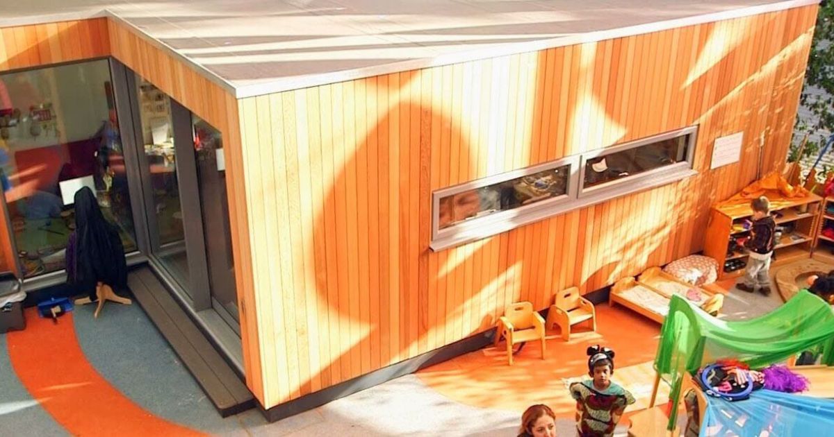 green_modular's tweet photo. A building in a building. This unique classroom was constructed inside Fawood Children’s Centre. https://t.co/yhJifajKg1 #schools #education #schoolbuildings #architecture https://t.co/fCASNaQBu7