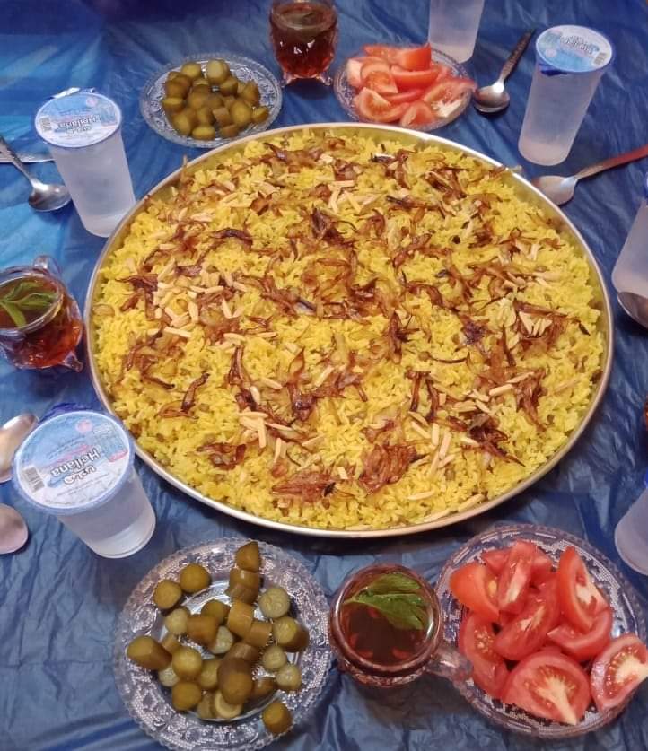 bent_m3an's tweet photo. كل عام ومعان والمعانية واللي بحبوا معان بألف خير،أكلتنا المفضلة ومع كاسة شاي اذا ما أكلت رز حامض بالعيد إنت مش معاني😅#عيد_الفطر
#عيد_مبارك
#عيد_الفطر_المبارك
#عيد_سعيد
#محافظة_معان https://t.co/6XYSfuyDm8