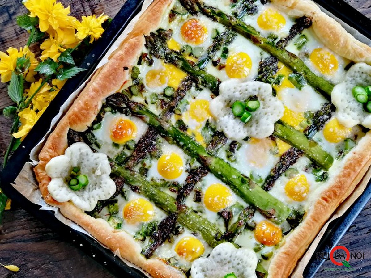 quidanoi_IT's tweet photo. 🍳 Torta di asparagi e uova di quaglia
Un vero inno al colore e alla #primavera. Un piatto molto coreografico, semplice e veloce da preparare, che porta in tavola tanta allegria!
Vai alla ricetta: https://t.co/4ui37Jnxp7

#quidanoi #food #ricette #uova #asparagi #tortesalate https://t.co/QfEOrBEsE6