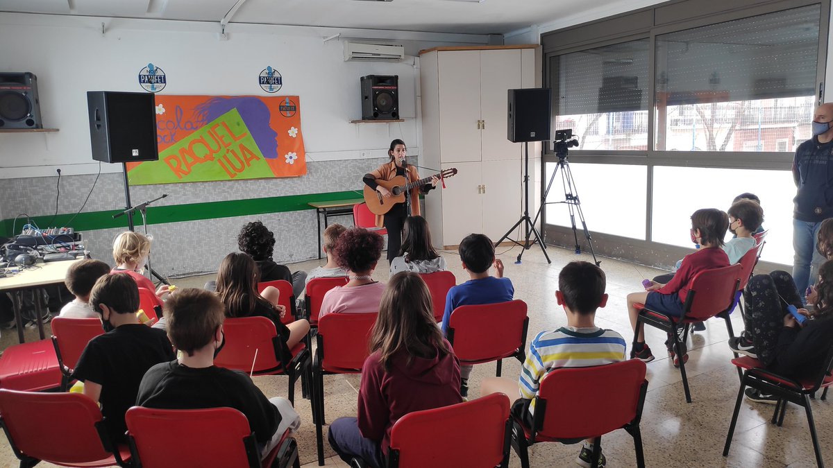 Avui <a href="/escoladerockedu/">Escola de Rock</a> amb la #RaquelLua al <a href="/NouPatufet/">NouPatufet</a> ❤️ <a href="/BitLabCat/">BitLab Cooperativa</a> <a href="/EscolesCoop/">EscolesCoop</a> 🚀