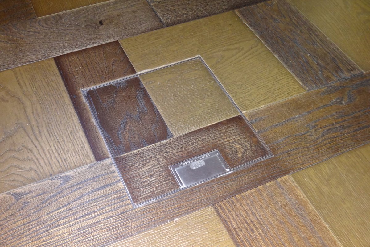 cableductuk's tweet photo. Brass or stainless steel?
@Harrods decided on both.

#floorbox #interiordecor #Electrical #discreet #recessed #hidden #thursdayvibes #floorboxes #sockets

https://t.co/WQeNA1ihvh https://t.co/hzwLHRvaQR
