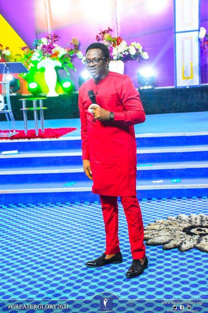 shelterofgloryN's tweet photo. any life you have found and Jesus isn't involved is death packaged. One of the ways He opens doors is through His precious blood.
#KingOmudu #CommunionforOpenDoors #MidweekService #GloryTrybe #ShelterOfGloryNigeria🇳🇬 https://t.co/LHXMnVH6Rc